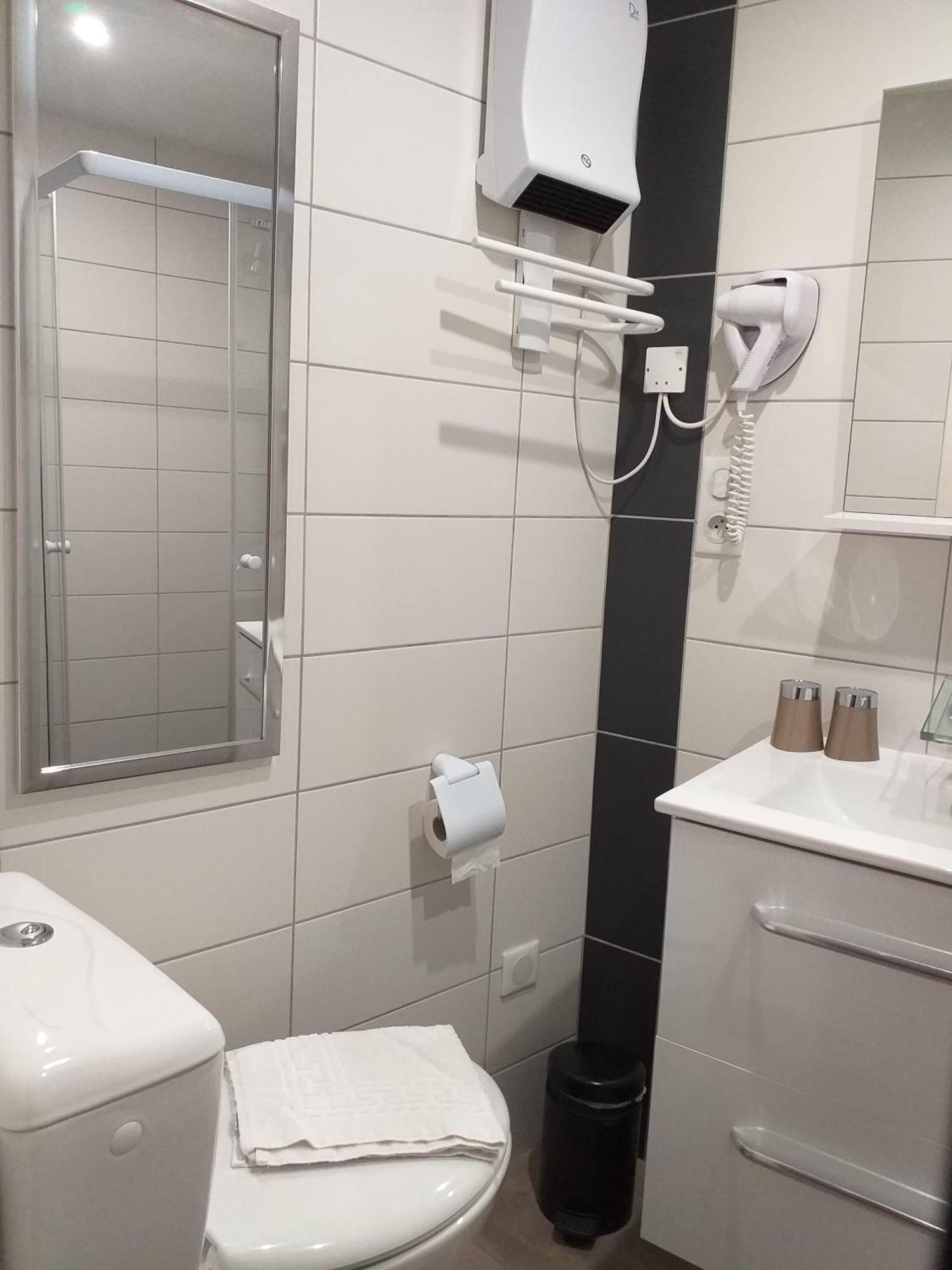 Hotel La Couronne Marmande Zewnętrze zdjęcie
