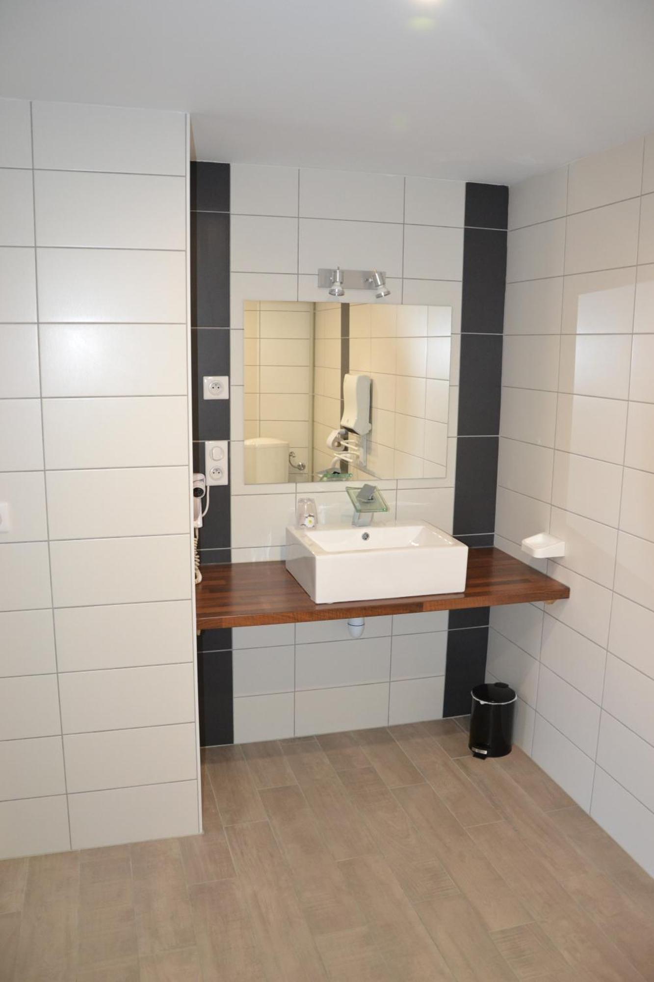 Hotel La Couronne Marmande Zewnętrze zdjęcie